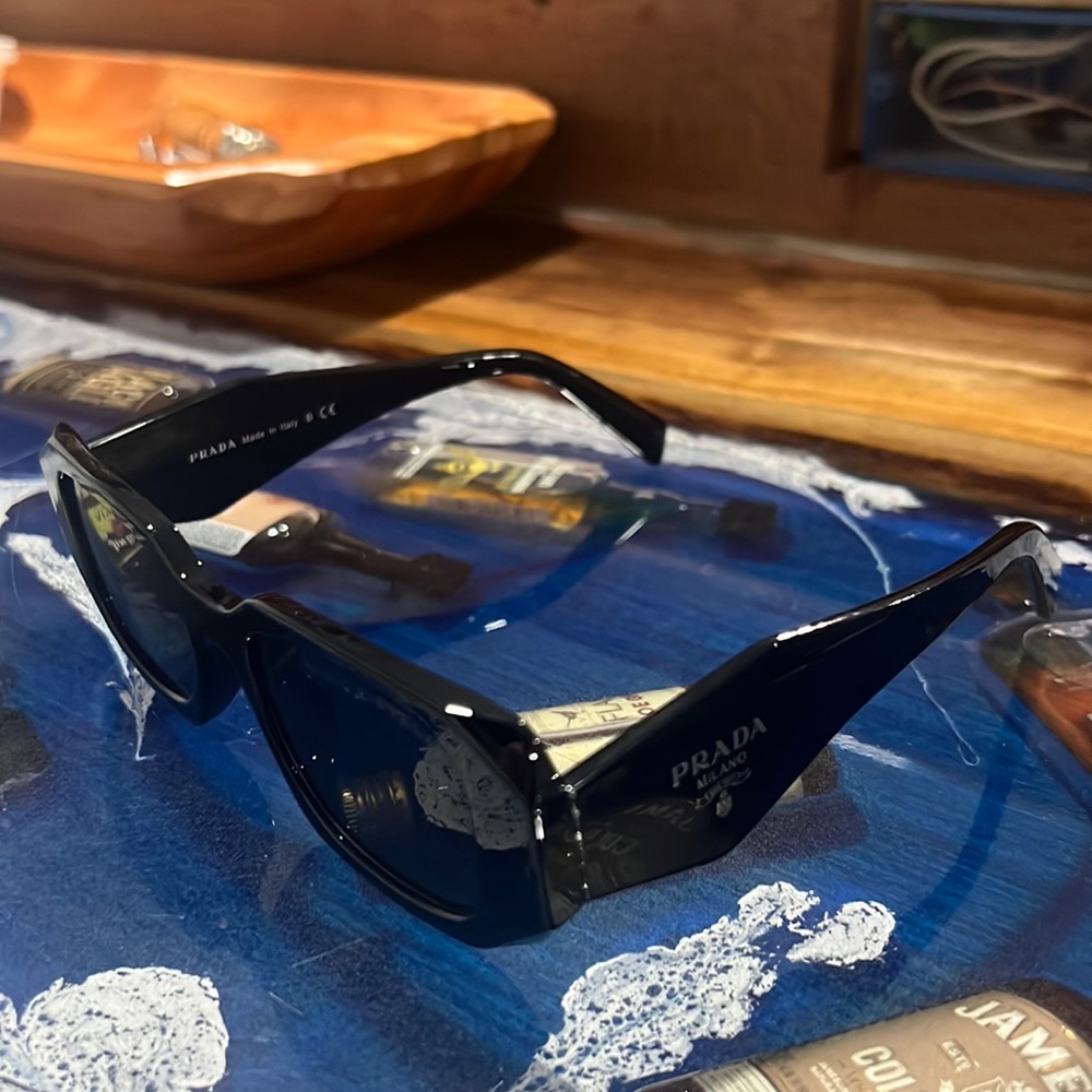 Prada Sunglasses Black